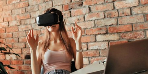 virtual reality girl cafe